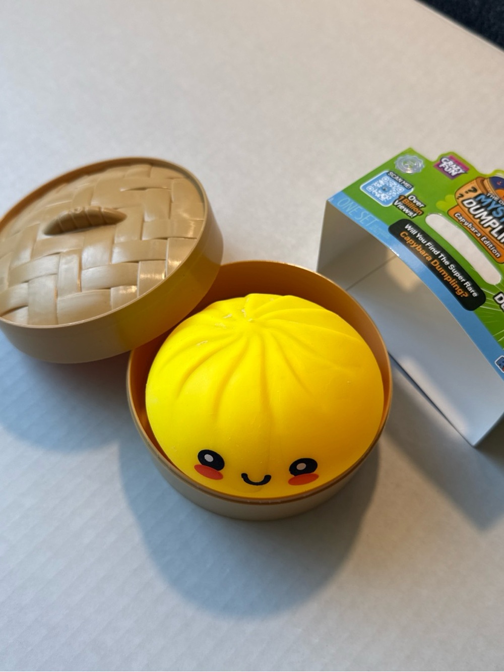 Mystery Dumpling Capybara Edition - Yellow